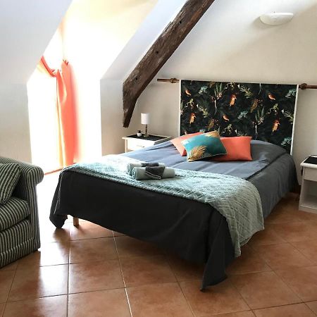 Domaine Du Lesty Bed & Breakfast Ambon Dış mekan fotoğraf
