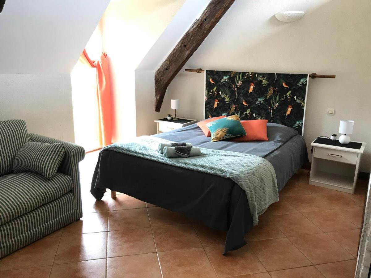Domaine Du Lesty Bed & Breakfast Ambon Dış mekan fotoğraf